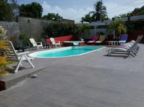 Appartement charmant à Sainte-Anne, 70 m², avec piscine